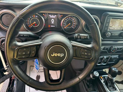 Used 2018 Jeep Wrangler Unlimited Sport S image 11