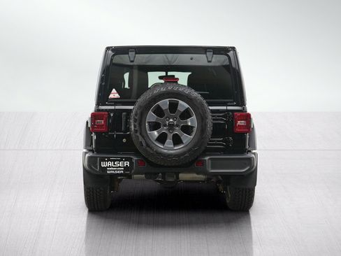 Used 2020 Jeep Wrangler Unlimited Sahara w/ Uconnect 4C Nav & Sound Group AWD/4WD image 4