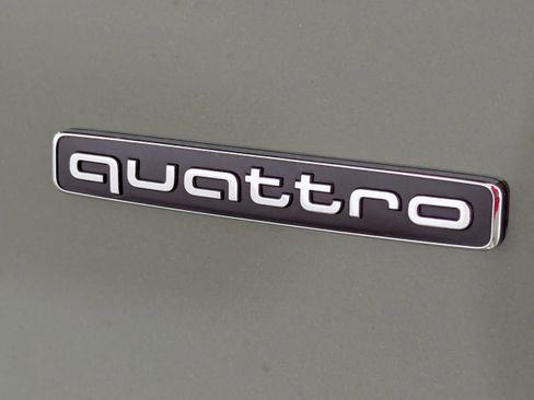 Used 2025 Audi Q5 Premium Plus w/ Premium Plus image 28