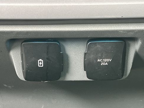 Used 2024 Ford F150 XLT w/ Mobile Office Package image 22