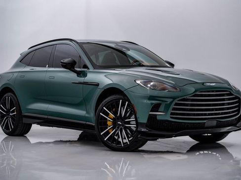 Used 2025 Aston Martin DBX 707 image 1