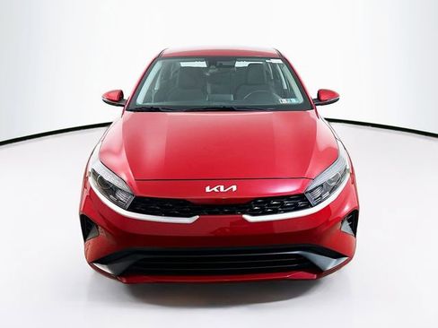 Used 2023 Kia Forte LXS w/ LXS Technology Package image 2