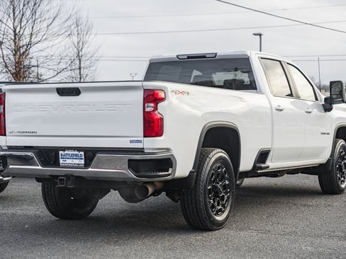 Used 2022 Chevrolet Silverado 3500 LT w/ Convenience Package image 3