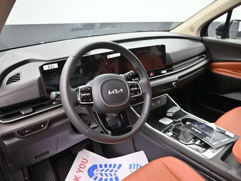 New 2026 Kia Carnival EX FWD image 13