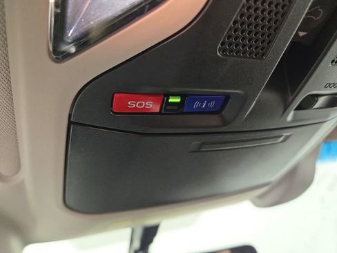 Used 2021 Subaru Outback Touring XT image 26