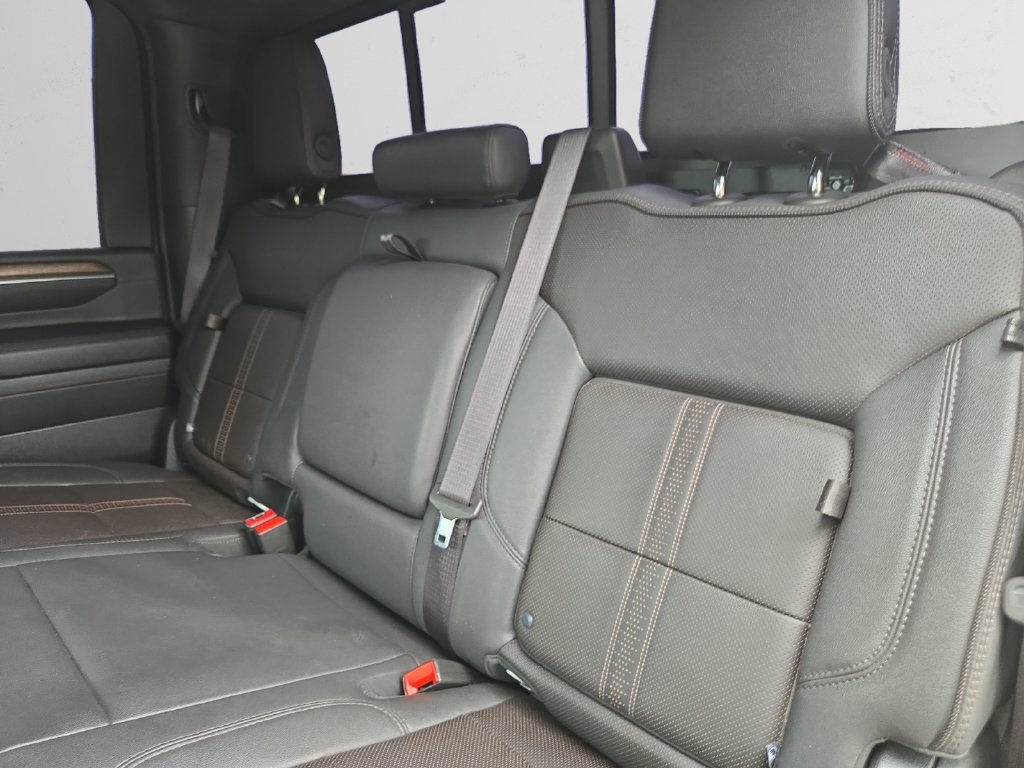 Used 2024 Chevrolet Silverado 2500 High Country w/ High Country Premium Package AWD/4WD image 15