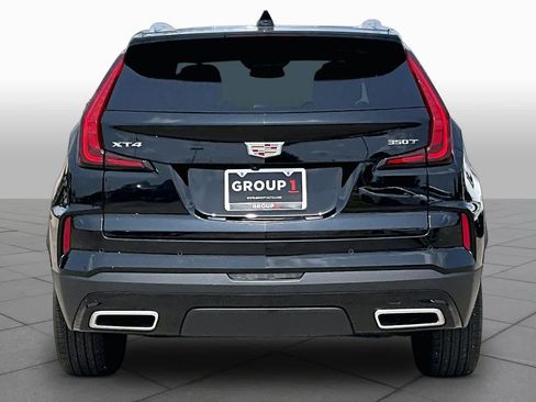 Used 2025 Cadillac XT4 Premium Luxury FWD image 5