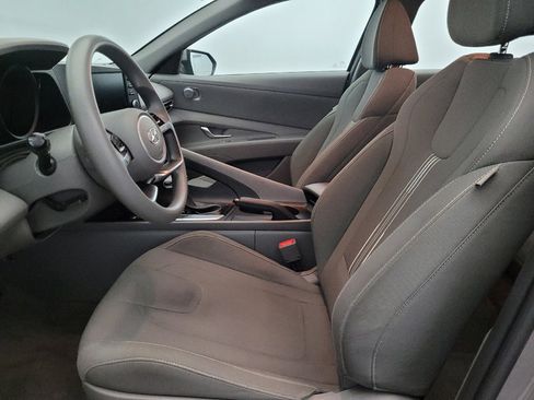 Used 2023 Hyundai Elantra SEL image 17