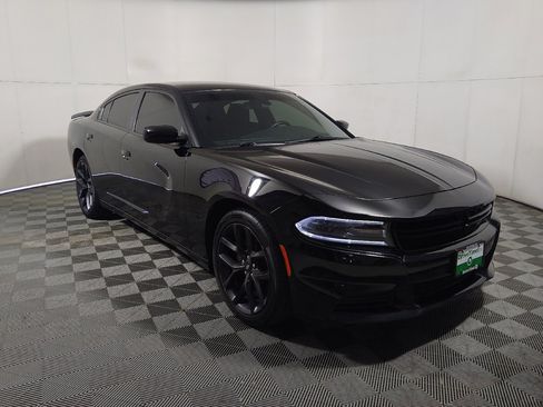 Used 2019 Dodge Charger SXT w/ Blacktop Package RWD image 14