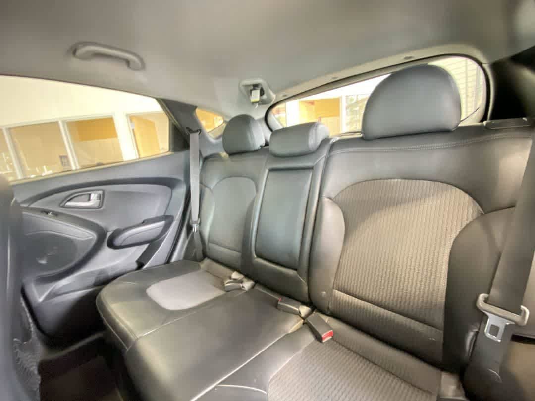 Used 2011 Hyundai Tucson GLS AWD/4WD image 23