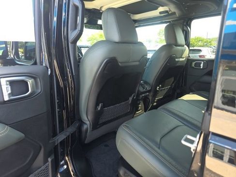 Used 2024 Jeep Wrangler High Altitude AWD/4WD image 29