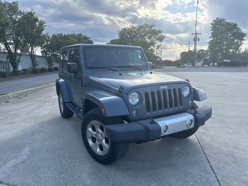 Used 2014 Jeep Wrangler Sahara w/ Connectivity Group AWD/4WD image 3