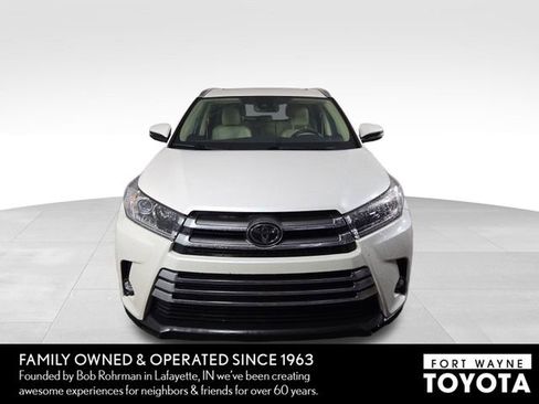 Used 2019 Toyota Highlander Limited image 3