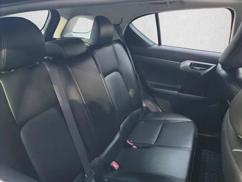 Used 2012 Lexus CT 200h Premium image 16