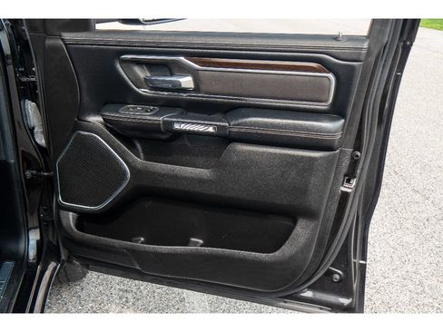 Used 2022 RAM 1500 Laramie AWD/4WD image 17