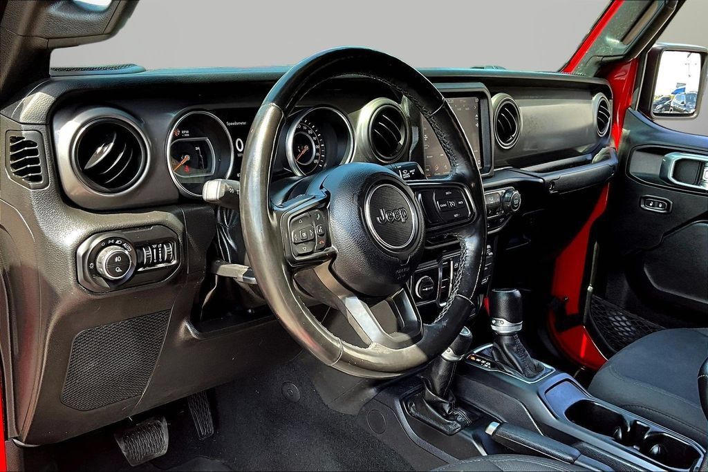 Used 2022 Jeep Gladiator Sport AWD/4WD image 18