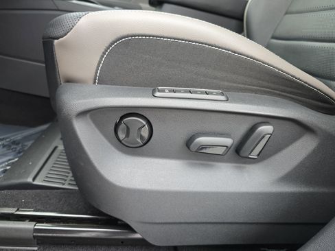 Certified 2023 Volkswagen Atlas SEL Premium image 30