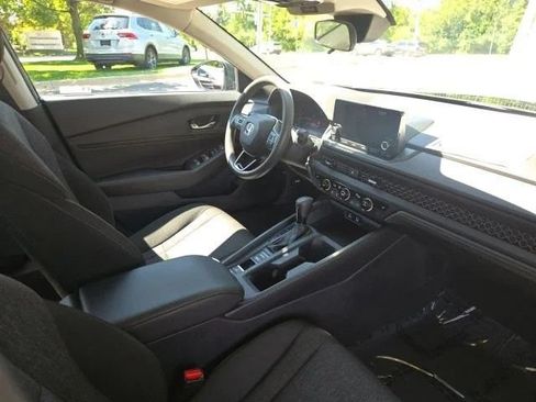 Used 2023 Honda Accord EX image 16