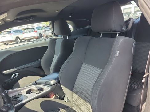 Used 2022 Dodge Challenger GT RWD image 17