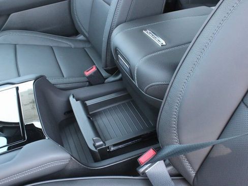 New 2025 GMC Yukon XL Denali w/ Sun & Power Step Package image 58