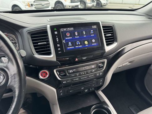 Used 2016 Honda Pilot Elite image 32