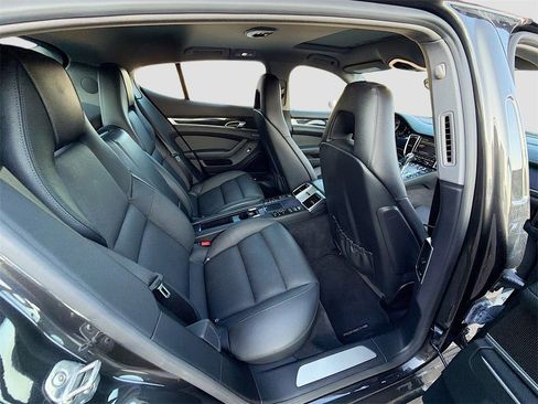 Used 2015 Porsche Panamera S image 30