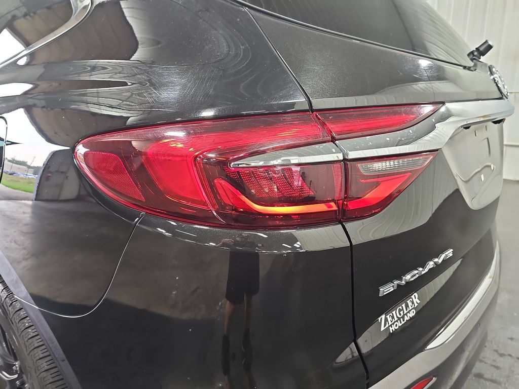 Used 2021 Buick Enclave Essence w/ Sound and Sites Package AWD/4WD image 36