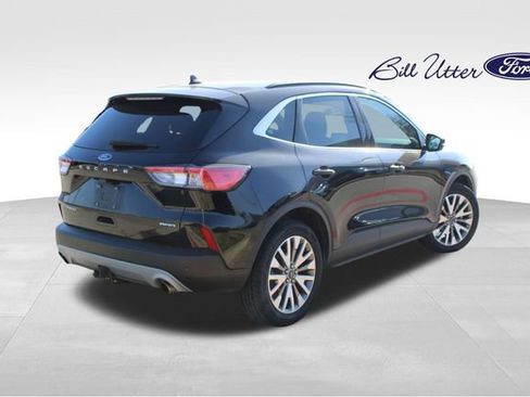 Used 2020 Ford Escape Titanium image 5