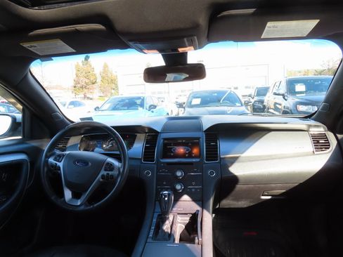 Used 2015 Ford Taurus SEL w/ Equipment Group 201A image 14