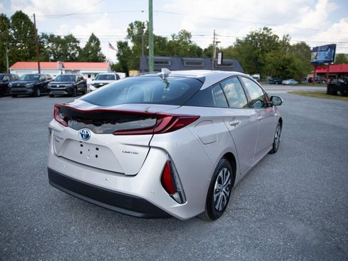Used 2020 Toyota Prius Prime Limited image 3