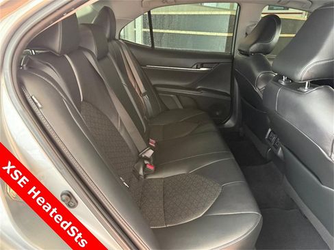 Used 2020 Toyota Camry XSE image 10