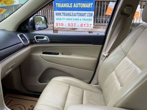 Used 2014 Jeep Grand Cherokee Limited RWD image 12