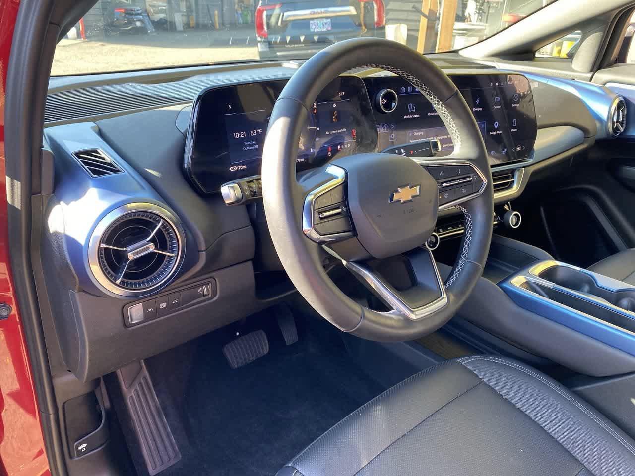 Used 2024 Chevrolet Equinox EV LT w/ LPO, Blackout Package AWD/4WD image 2