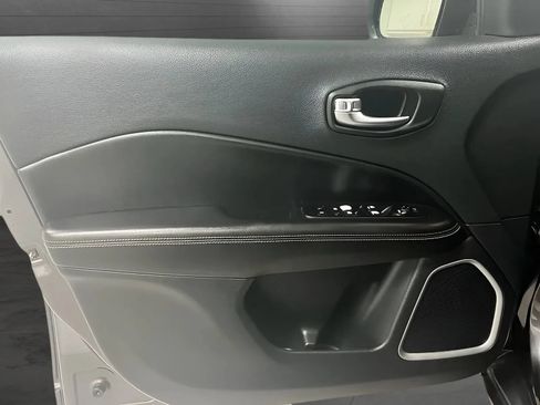 Used 2021 Jeep Compass Sport AWD/4WD image 10