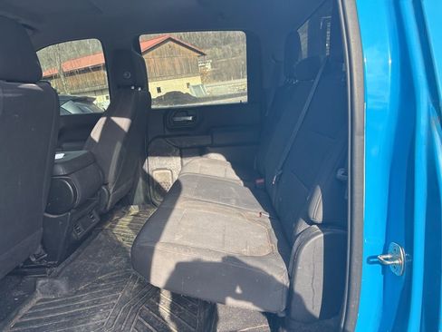 Used 2022 Chevrolet Silverado 2500 Custom w/ Custom Value Package image 12