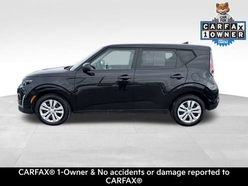 Used 2023 Kia Soul LX image 4