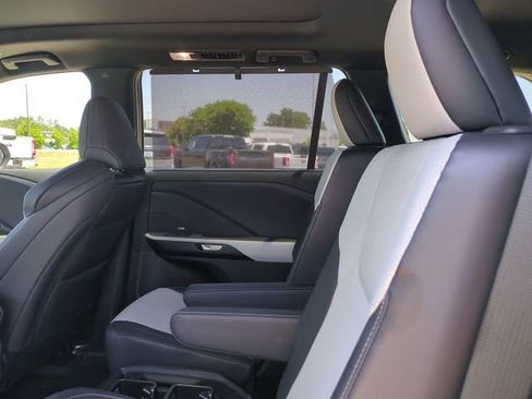 Used 2025 Lexus TX 350 AWD image 16