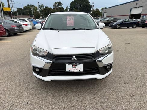 Used 2017 Mitsubishi Outlander Sport ES FWD image 3
