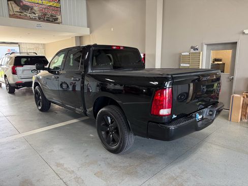 Used 2016 RAM 1500 Express w/ Black Ram 1500 Express Group AWD/4WD image 5