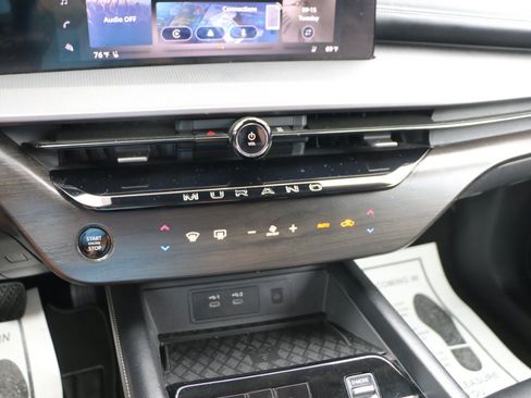 Used 2025 Nissan Murano SV FWD image 22