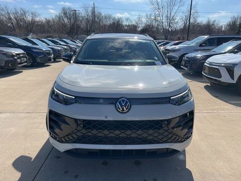 New 2026 Volkswagen Tiguan SE R-Line AWD/4WD image 2