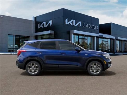 New 2026 Kia Seltos LX FWD image 7