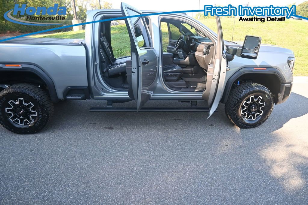 Used 2024 GMC Sierra 2500 AT4X AWD/4WD image 16