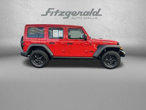Used 2022 Jeep Wrangler Unlimited Willys image 8