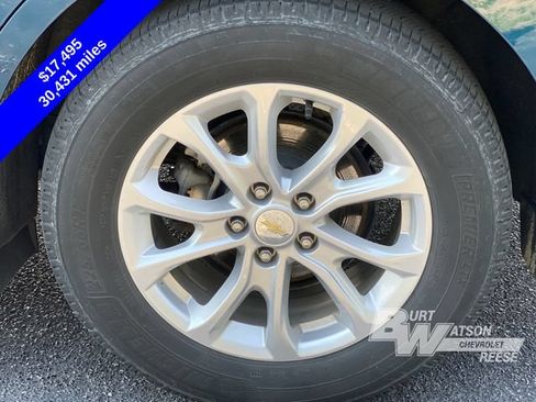Used 2019 Chevrolet Equinox LT w/ Driver Convenience Package FWD image 16
