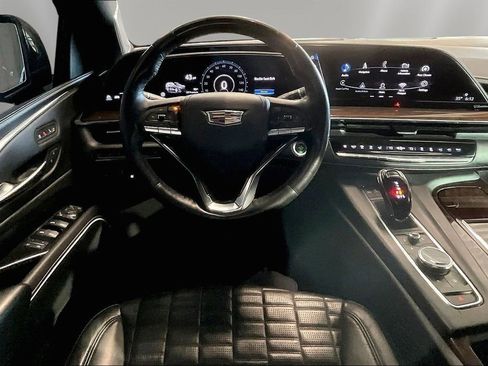 Used 2023 Cadillac Escalade Sport Platinum w/ LPO, ONYX Package image 18