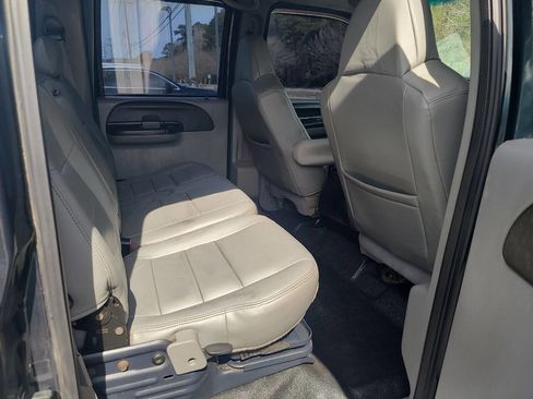 Used 2005 Ford F250 Lariat AWD/4WD image 28