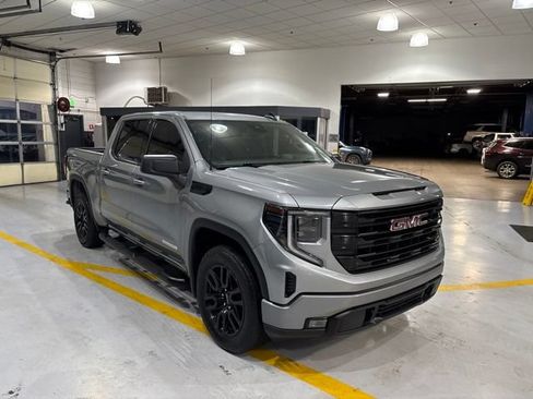 Used 2024 GMC Sierra 1500 Elevation AWD/4WD image 4