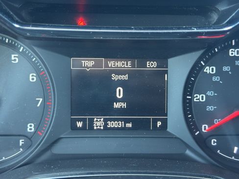 Used 2023 Chevrolet TrailBlazer LT AWD/4WD image 3