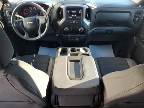 Certified 2025 Chevrolet Silverado 2500 Custom w/ Custom Value Package image 8